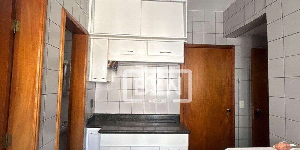 ee569469-5aaa-46bc-93a0-6e38a29b58d2